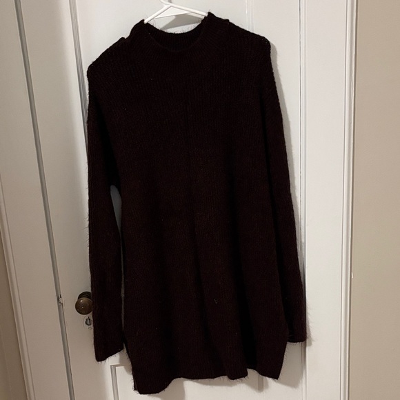 Old Navy Women's Dark Brown Turtleneck Sweater - Picture 1 of 4